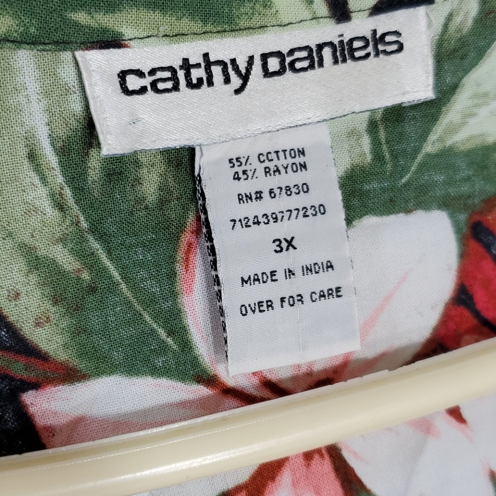 Cathy Daniels 3X floral button short sleeve - Picture 3 of 5